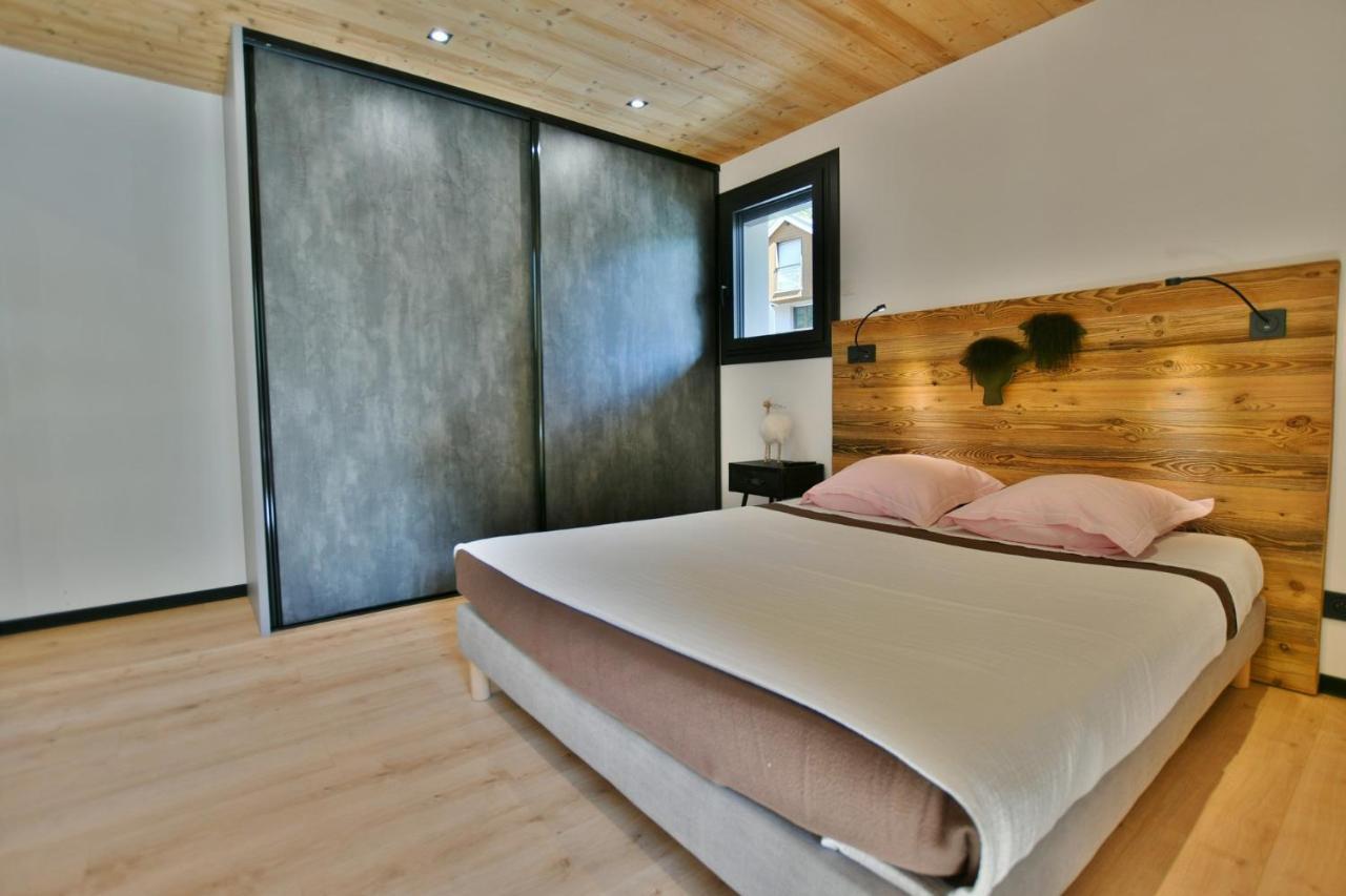 Bel Appartement Centre De Thones Lumineux Et Spacieux Neuf Kültér fotó