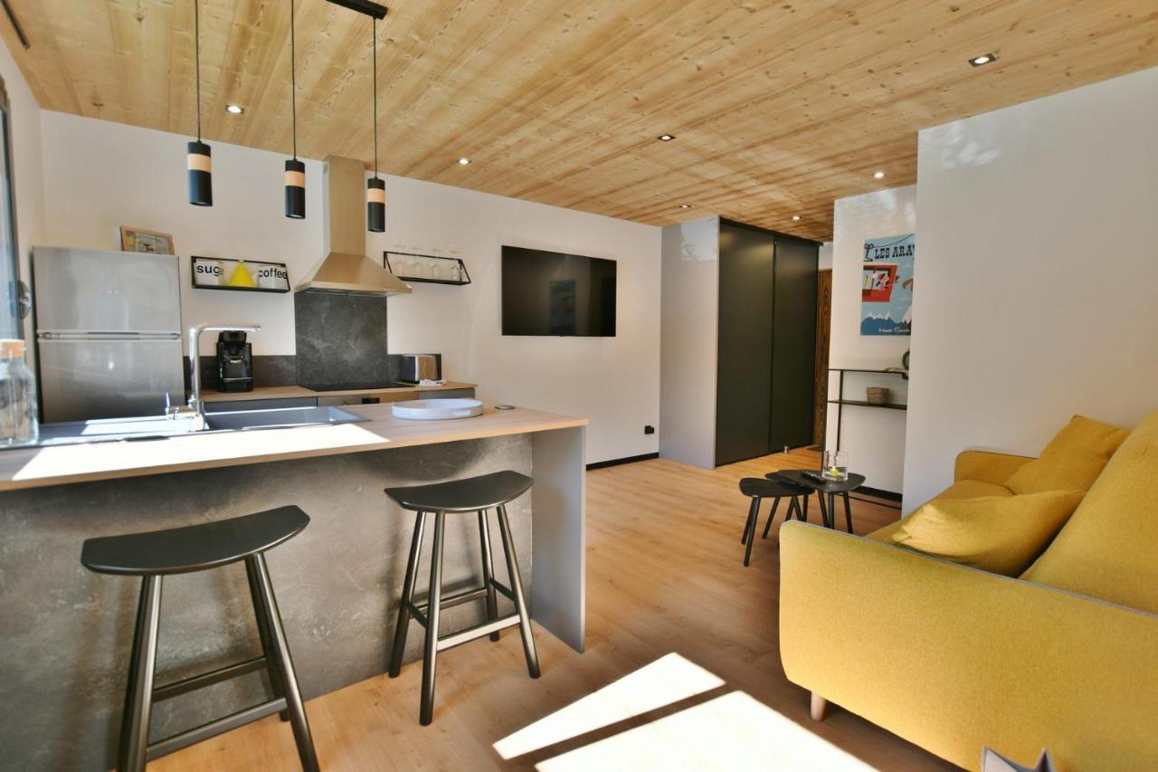Bel Appartement Centre De Thones Lumineux Et Spacieux Neuf Kültér fotó