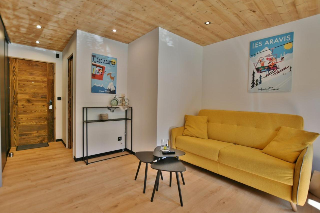 Bel Appartement Centre De Thones Lumineux Et Spacieux Neuf Kültér fotó