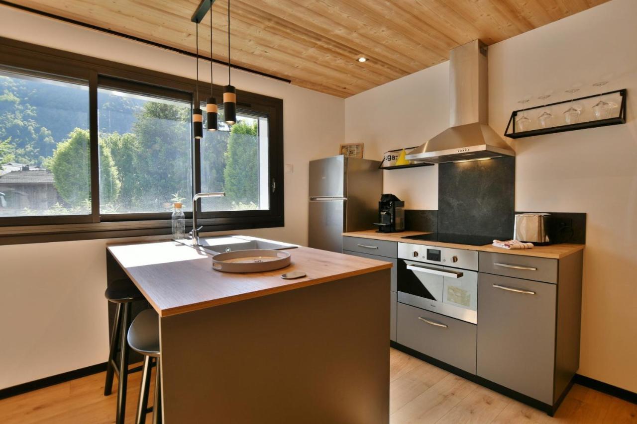 Bel Appartement Centre De Thones Lumineux Et Spacieux Neuf Kültér fotó